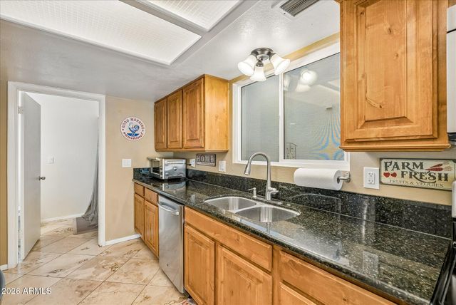 413 E KRISTAL Way, Phoenix, AZ 85024