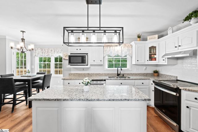 320 Huddersfield Drive, Piedmont, SC 29673