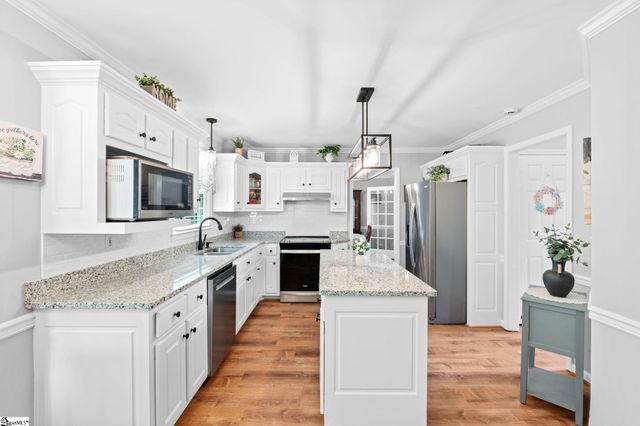 320 Huddersfield Drive, Piedmont, SC 29673