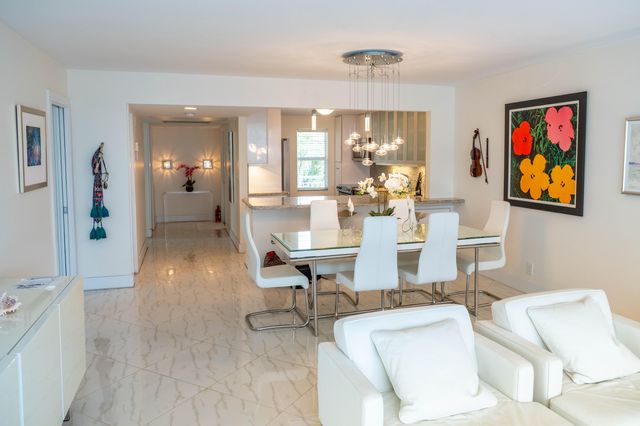 3180 NE 48th Court 201, Lighthouse Point, FL 33064