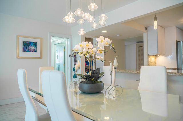 3180 NE 48th Court 201, Lighthouse Point, FL 33064