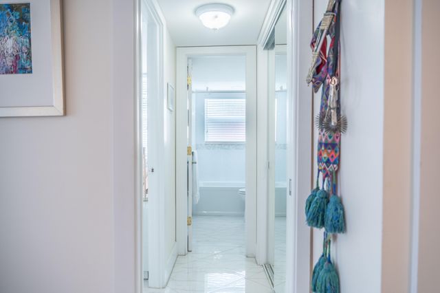 3180 NE 48th Court 201, Lighthouse Point, FL 33064