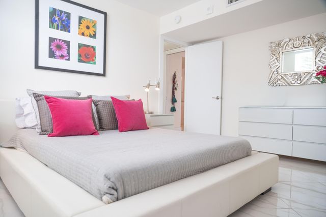 3180 NE 48th Court 201, Lighthouse Point, FL 33064