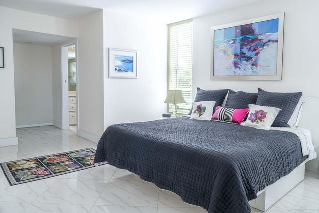 3180 NE 48th Court 201, Lighthouse Point, FL 33064