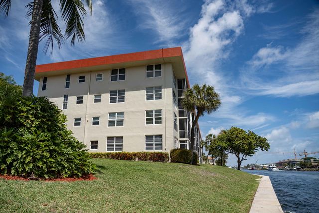 3180 NE 48th Court 201, Lighthouse Point, FL 33064