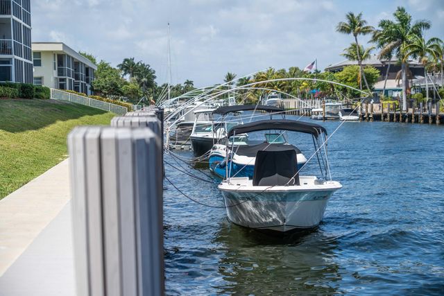 3180 NE 48th Court 201, Lighthouse Point, FL 33064