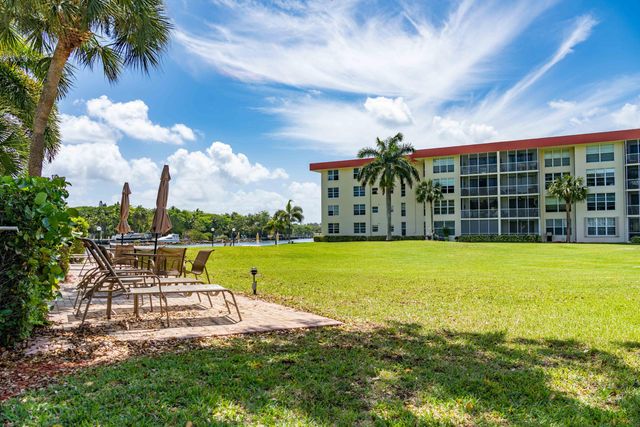 3180 NE 48th Court 201, Lighthouse Point, FL 33064