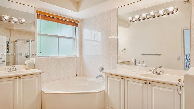 4844 NW 110th Pl, Doral, FL 33178