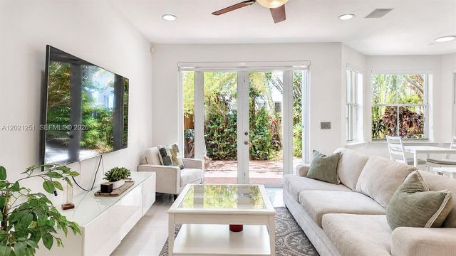 4844 NW 110th Pl, Doral, FL 33178