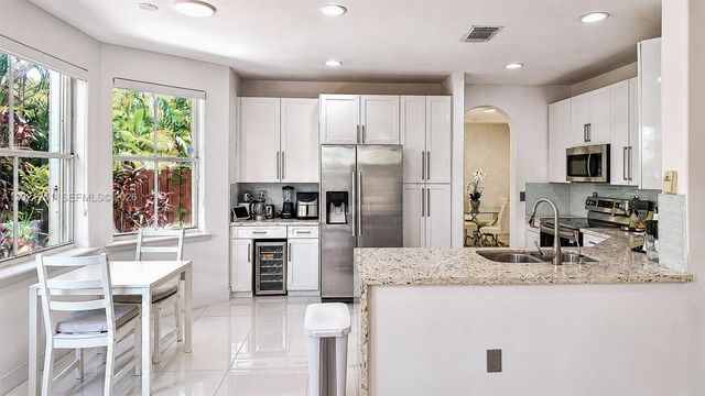 4844 NW 110th Pl, Doral, FL 33178