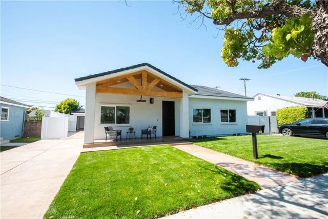 1933 Fanwood, Long Beach, CA 90815