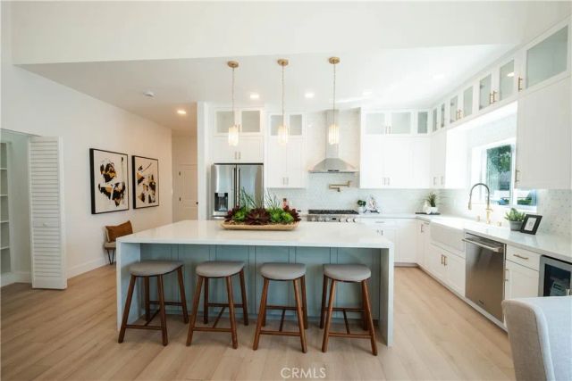 1933 Fanwood, Long Beach, CA 90815