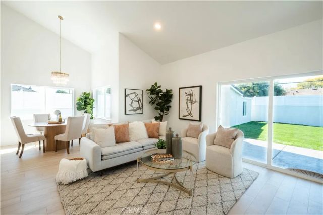 1933 Fanwood, Long Beach, CA 90815