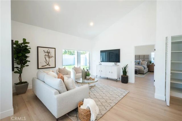 1933 Fanwood, Long Beach, CA 90815