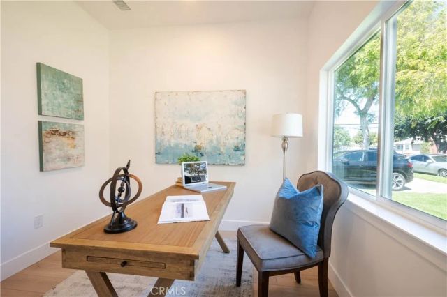 1933 Fanwood, Long Beach, CA 90815