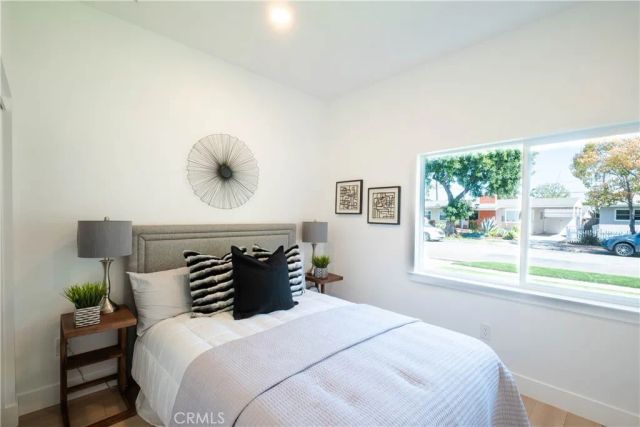 1933 Fanwood, Long Beach, CA 90815