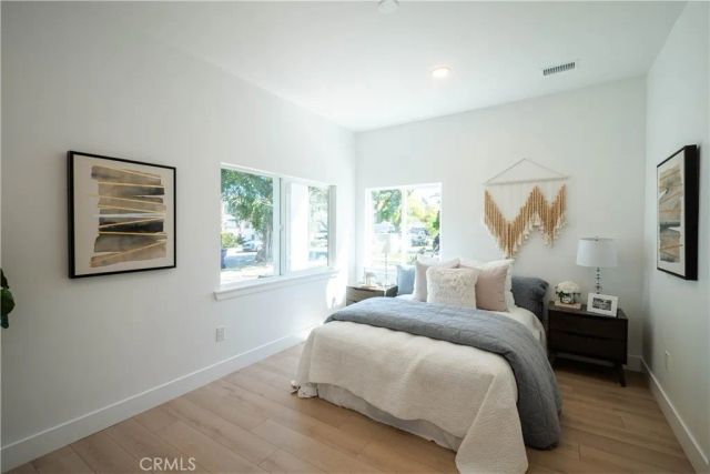 1933 Fanwood, Long Beach, CA 90815