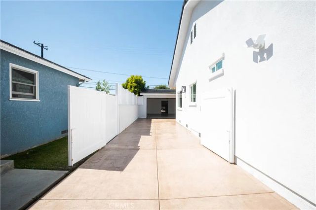 1933 Fanwood, Long Beach, CA 90815