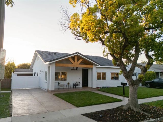 1933 Fanwood, Long Beach, CA 90815