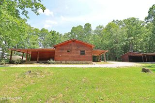 495 Bear Hollow Rd, Oneida, TN 37841