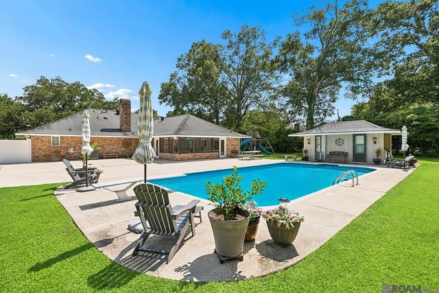 6747 Chaparral Pl, Greenwell Springs, LA 70739