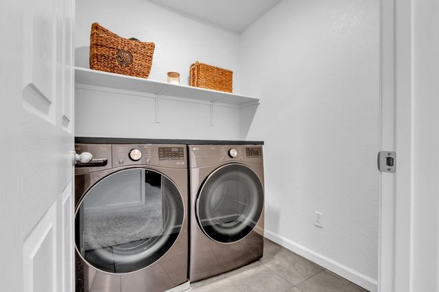 909 Valencia St, Lincoln, CA 95648