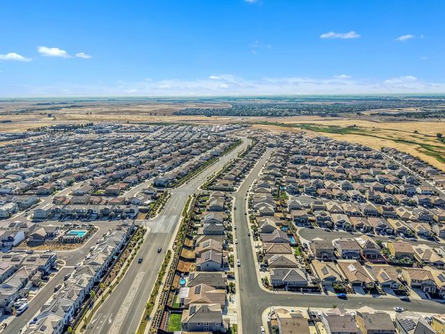 909 Valencia St, Lincoln, CA 95648