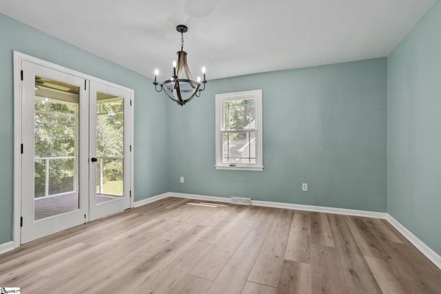 201 Hillpine Drive, Simpsonville, SC 29681