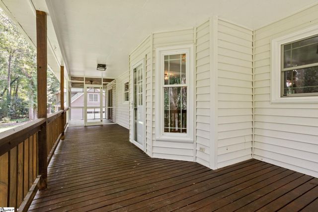 201 Hillpine Drive, Simpsonville, SC 29681