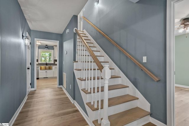 201 Hillpine Drive, Simpsonville, SC 29681