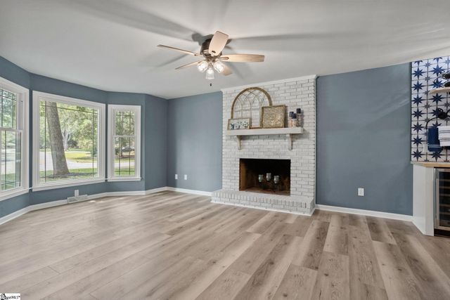 201 Hillpine Drive, Simpsonville, SC 29681
