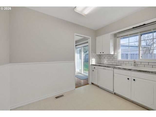 12870 Sw 63RD Ave, Portland, OR 97219