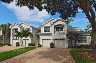 2125 Aberdeen LN 4-203, Naples, FL 34109