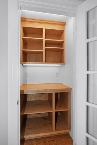32 Lantern Ln, Burlington, MA 01803
