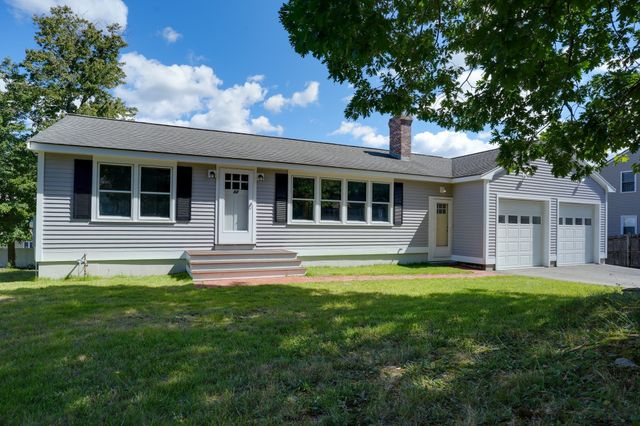 32 Lantern Ln, Burlington, MA 01803