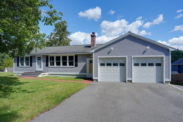 32 Lantern Ln, Burlington, MA 01803