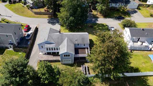 32 Lantern Ln, Burlington, MA 01803