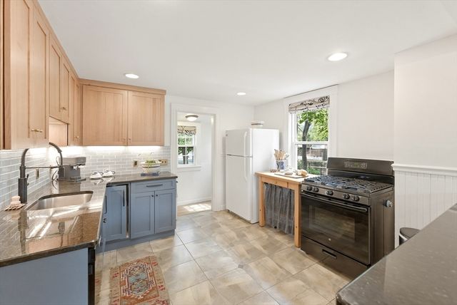 9 Suosso Lane, Plymouth, MA 02360