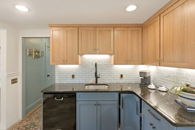 9 Suosso Lane, Plymouth, MA 02360