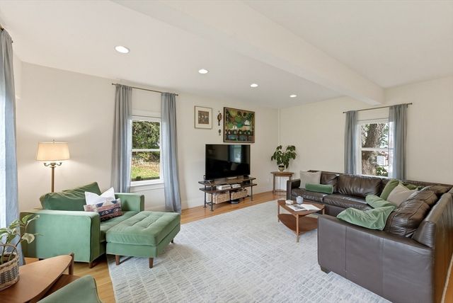 9 Suosso Lane, Plymouth, MA 02360