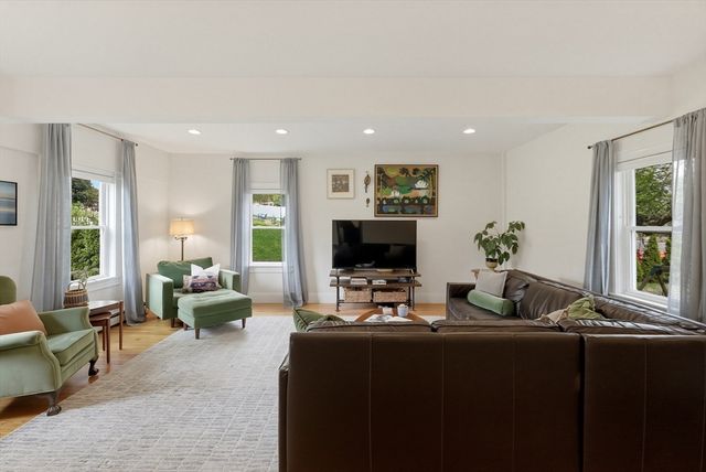 9 Suosso Lane, Plymouth, MA 02360