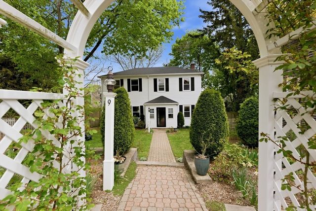 9 Suosso Lane, Plymouth, MA 02360