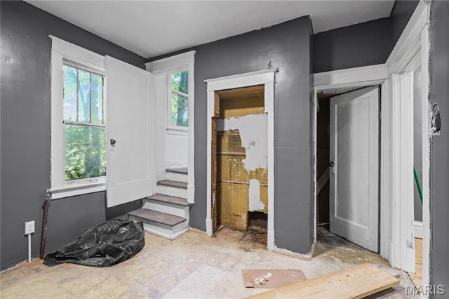 1207 Iona Avenue, St Louis, MO 63133