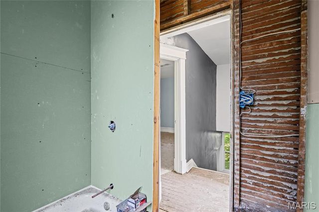 1207 Iona Avenue, St Louis, MO 63133