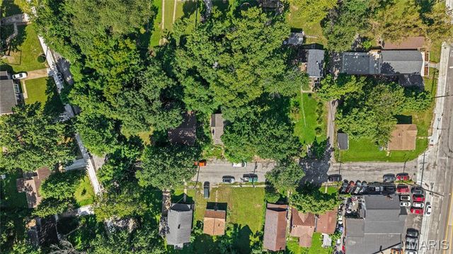 1207 Iona Avenue, St Louis, MO 63133