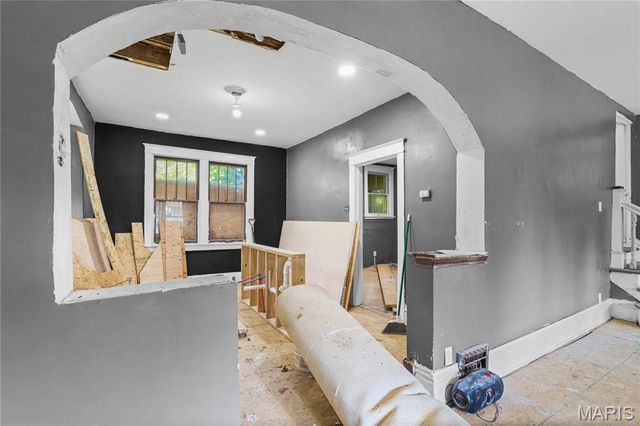 1207 Iona Avenue, St Louis, MO 63133
