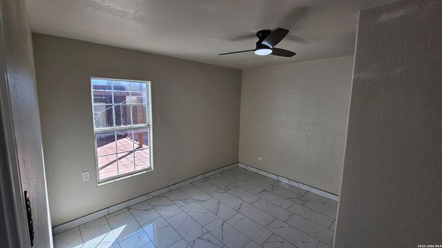 3902 W Salinas, San Antonio, TX 78207