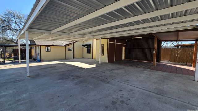 3902 W Salinas, San Antonio, TX 78207