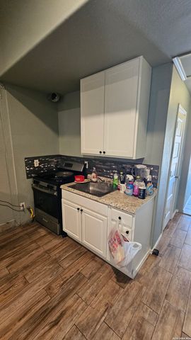 3902 W Salinas, San Antonio, TX 78207