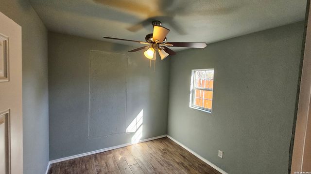 3902 W Salinas, San Antonio, TX 78207